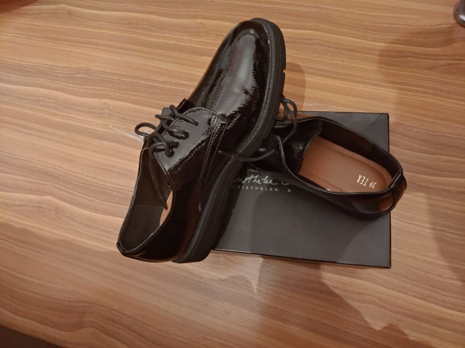 Pantofi office - mărimea 39_NOI