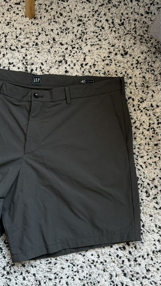 Нови мъжки къси панталони GAP размер 2XL