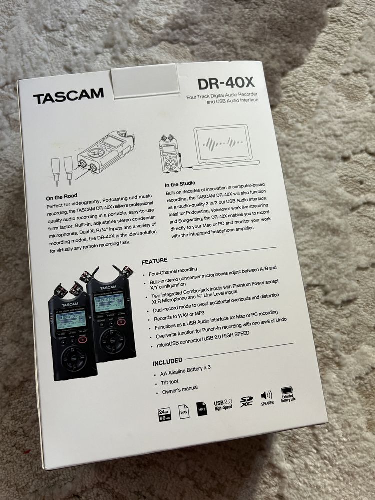 Recorder portabil Tascam DR-40X cu 4 canale interfata USB NOU LA CUTIE