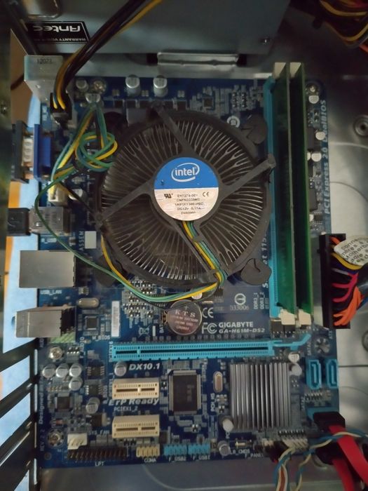 Kit Gigabyte GA H61M DS2/ i3 3240 3.4Ghz/ 4GB DDR3 testat