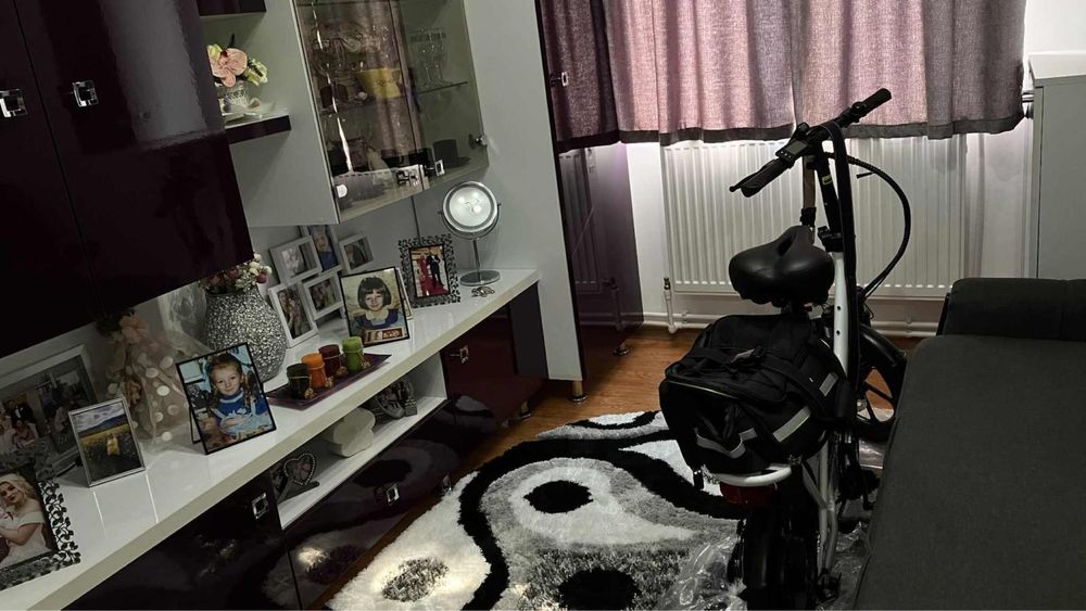 Vand apartament mobilat