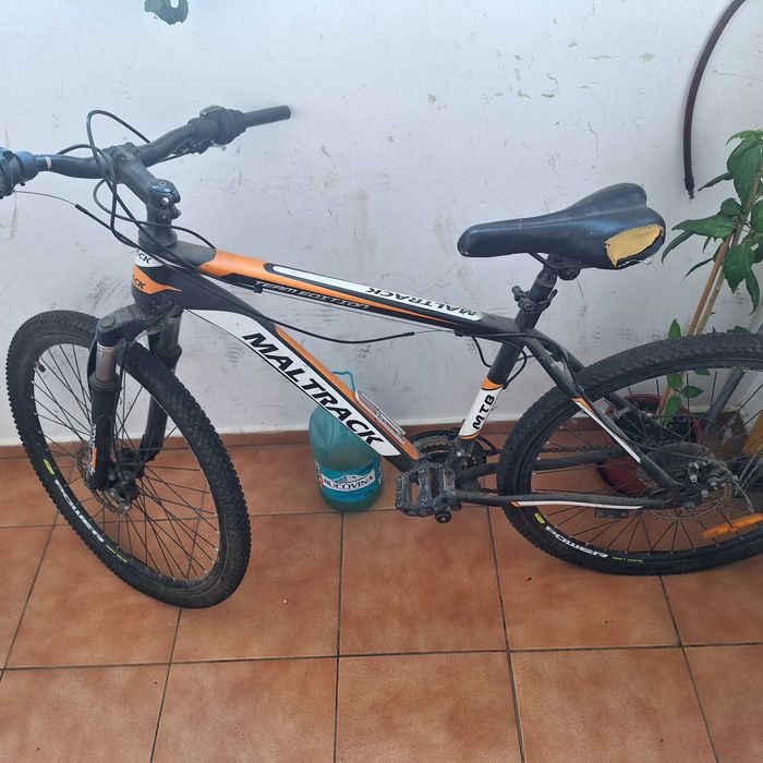 Vand bicicleta second-hand
