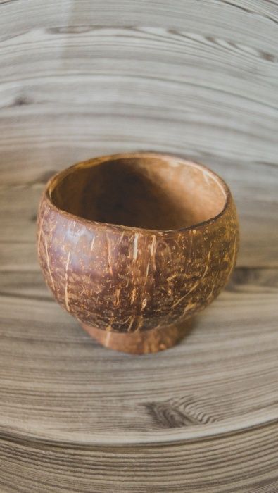Ръчно изработени свещник / саксия, чаша от кокосов орех