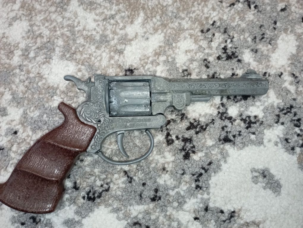 Pistol capse Scorpion - vintage