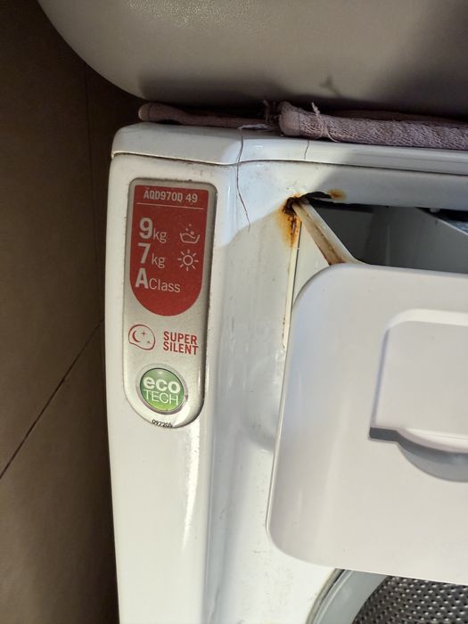Masina de spalat cu uscator de rufe Hotpoint / Ariston.