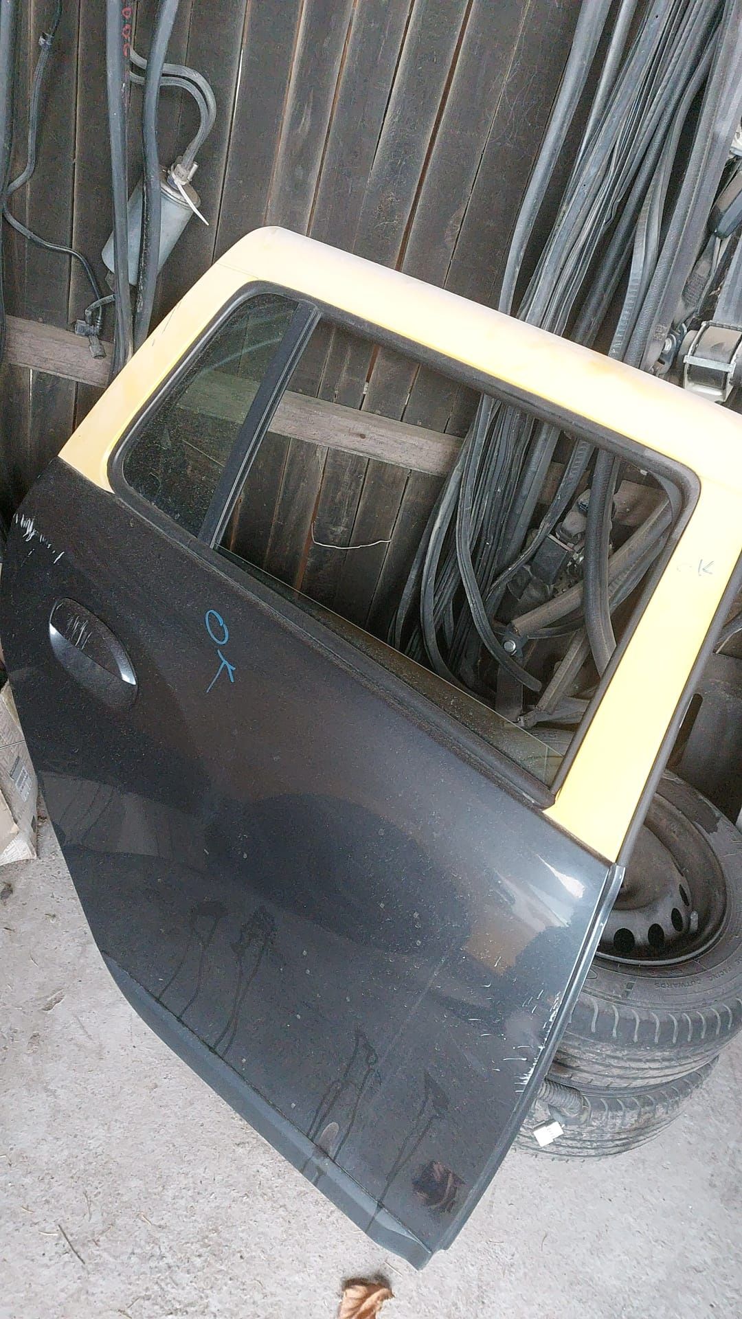 Usa Dacia Logan MCV dreapta spate