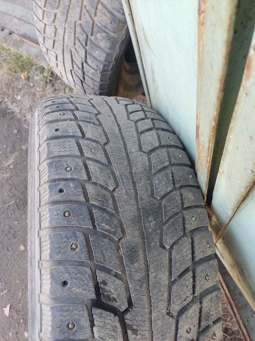 Продам зимние шины
