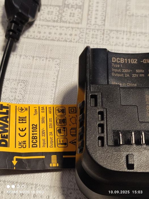 Încărcător și acumulator dewalt 2025
