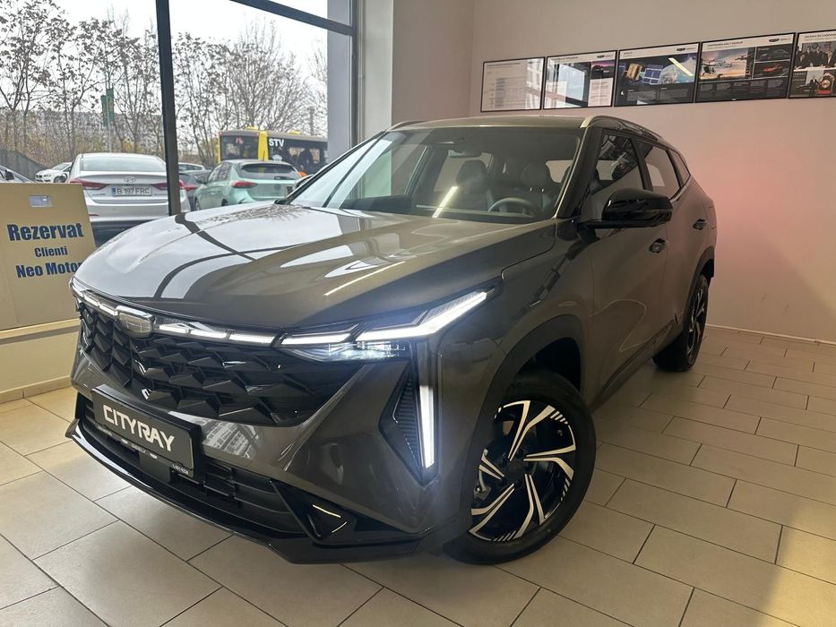 Geely Cityray Masina expusa in showroom-ul Geely Neo Motors