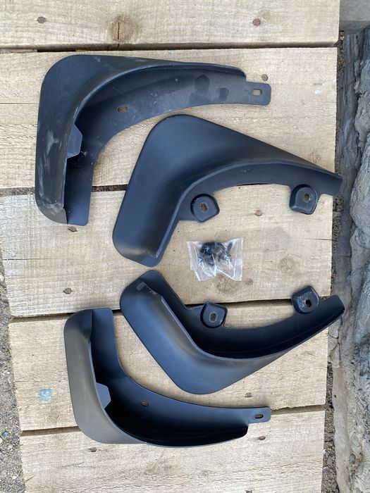 Подкрылки универсальные