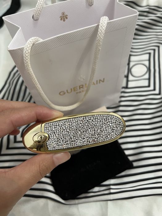 Футляр для помоды от Guerlain
