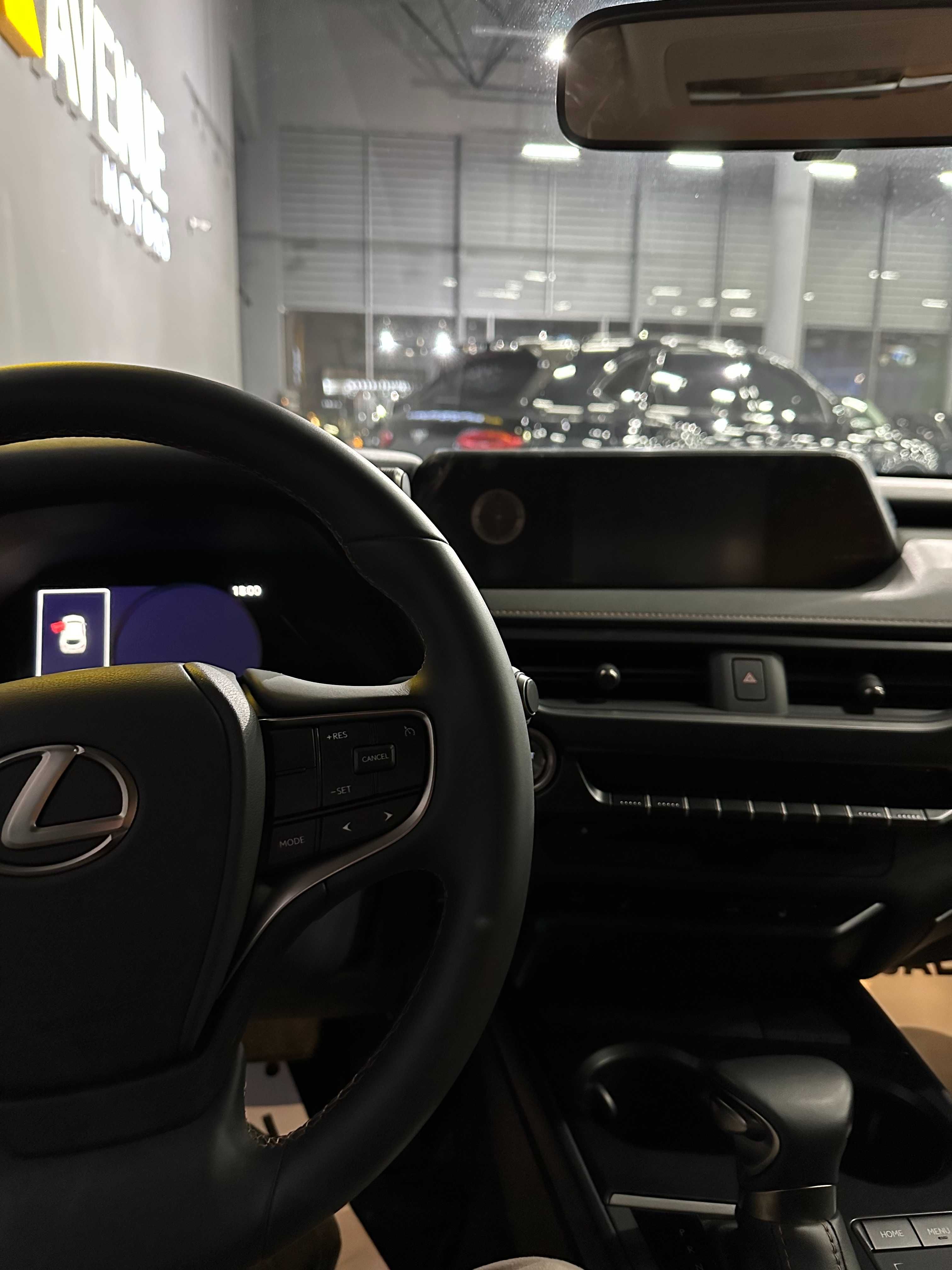 Lexus UX 200 Новый