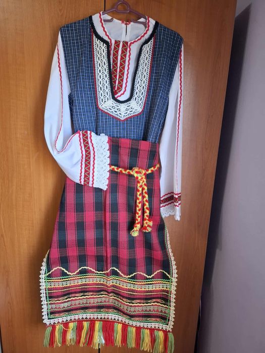 Народна носия за продаване