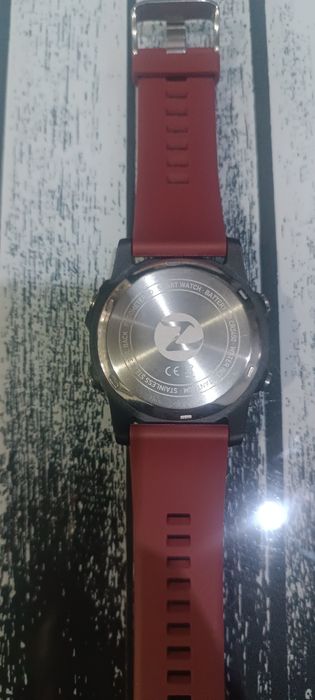 Часовник с блутут