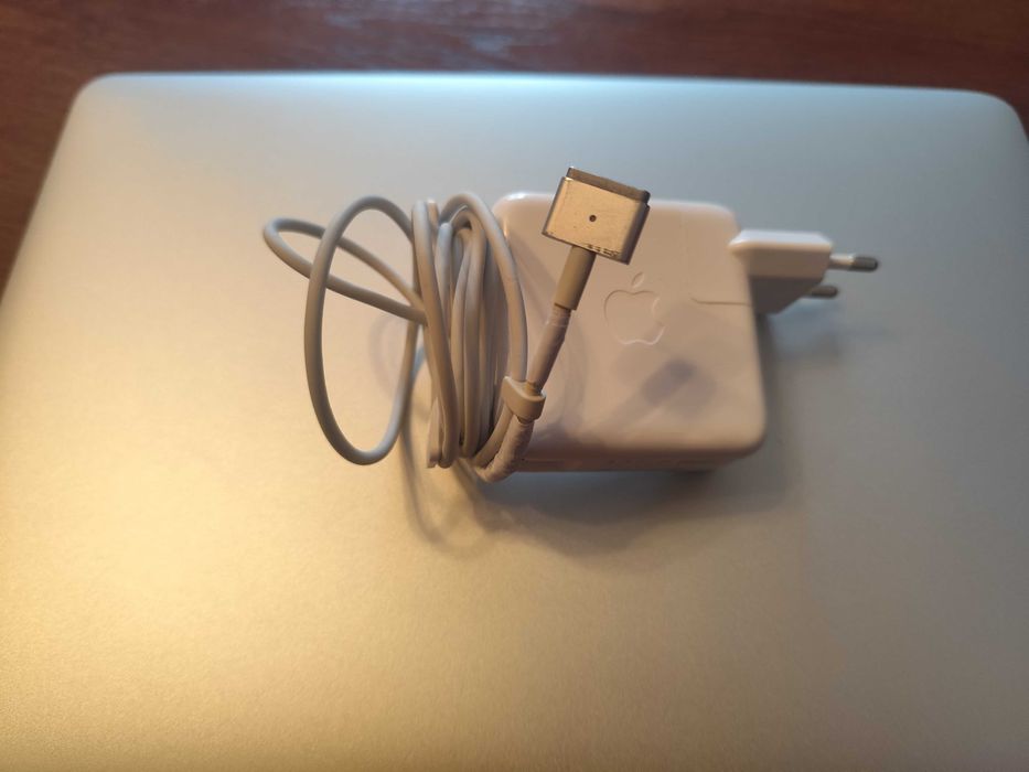 MacBook Air 13" 2015 i7 2.2GHz 8GB RAM 128Gb SSD