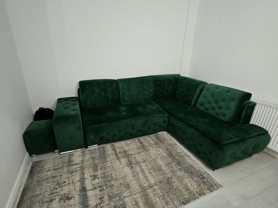 Coltar extensibin in stare foarte buna arata ca nou pret foarte bun