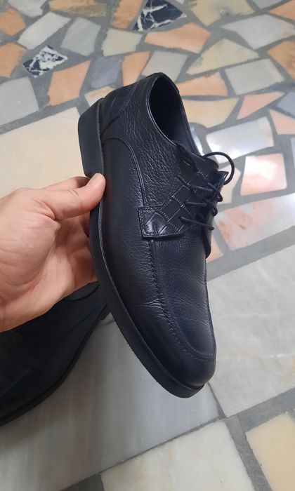 Туфли стаылады. Тап таза 41 размер. Качествасына гарантия.