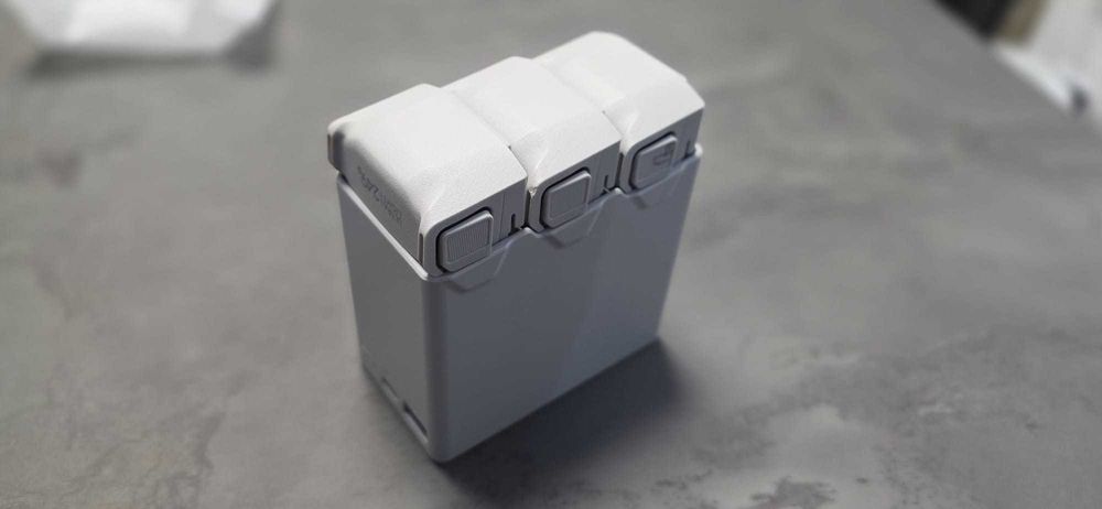 DJI Mini 4 Pro 4K Fly More Combo + DJI RC 2