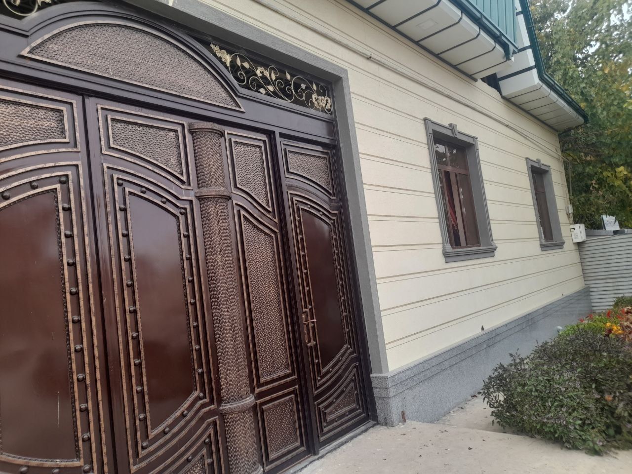 Хонтепа МФЙда жойлашган ховли сотилади.