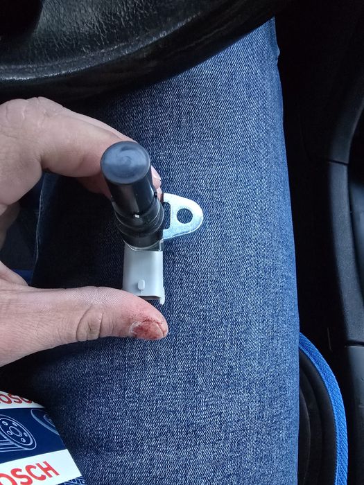 Датчик на колянов вал за: Opel Astra G, Astra H, Corsa C, Meriva A...