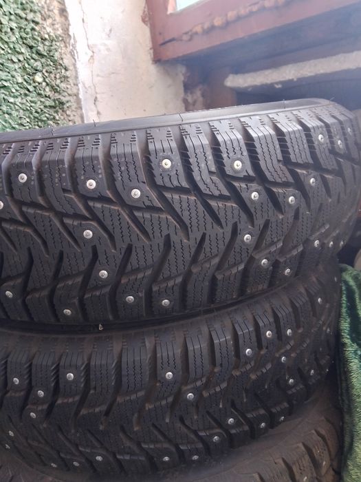 Продам зимние шины