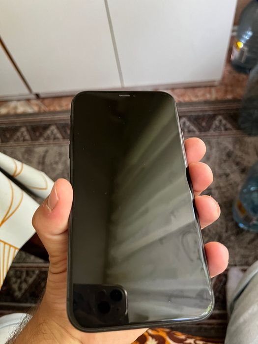 Vand iphone 11 in garantie