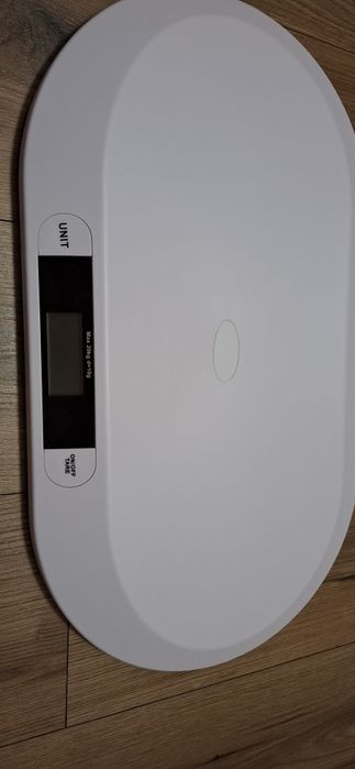 Електронна везна за бебе