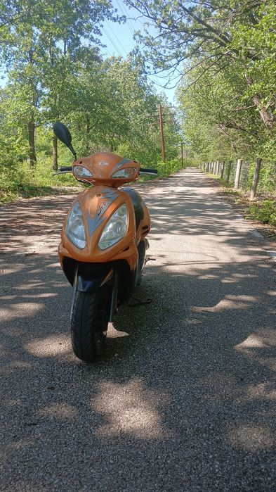 Vând scuter sym 49cc