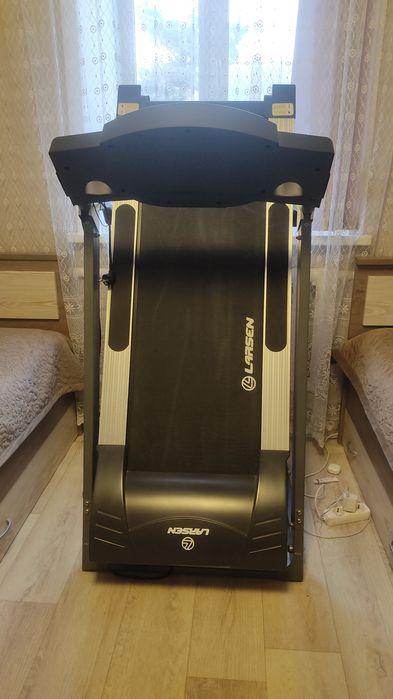 Продам беговую дорожку