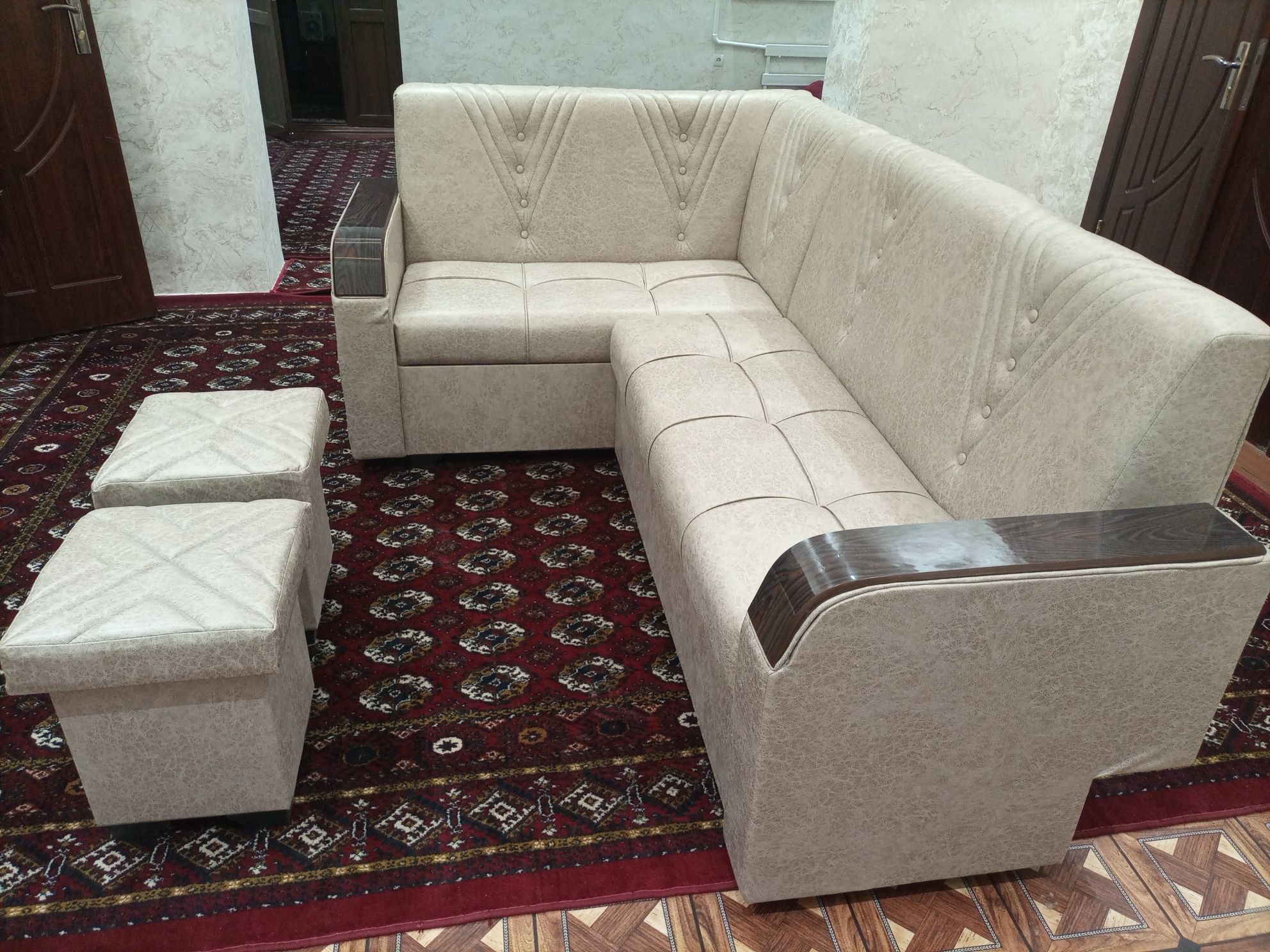 Yumshoq mebel zakas asosida yasab beramiz