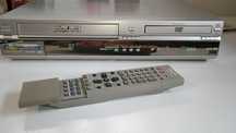 Combo Panasonic VHS- DVD in stare perfecta