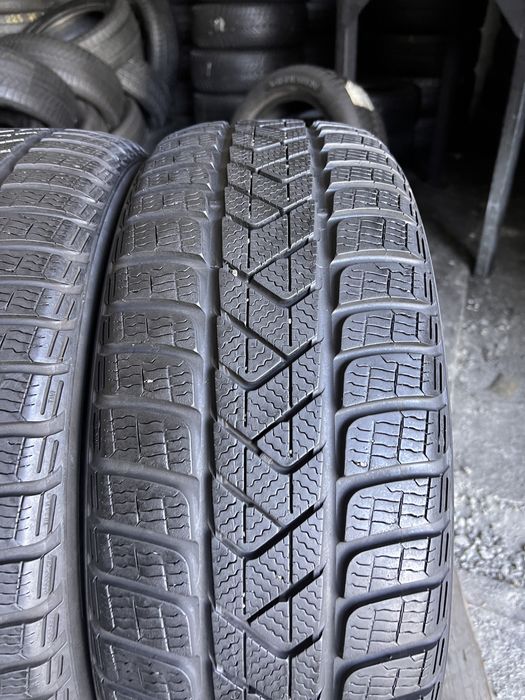 2 anvelope iarna 215/55/17 , Pirelli , 7 mm !