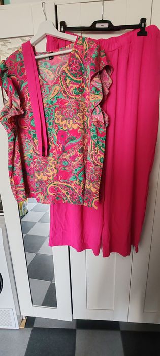 Vând set 2 piese mărimea 4xl