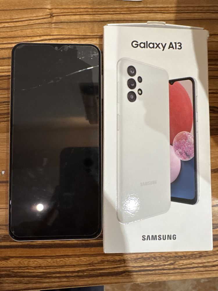 Samsung galaxy A13 4G с пукнат дисплей