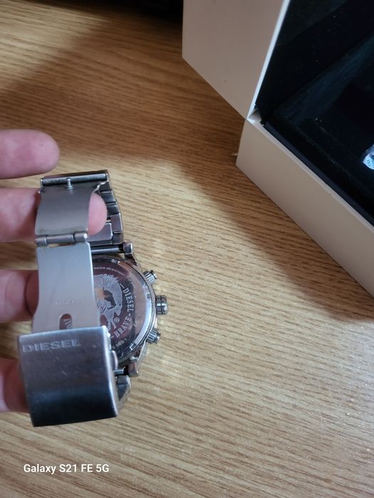 Ceas Diesel (250 lei)