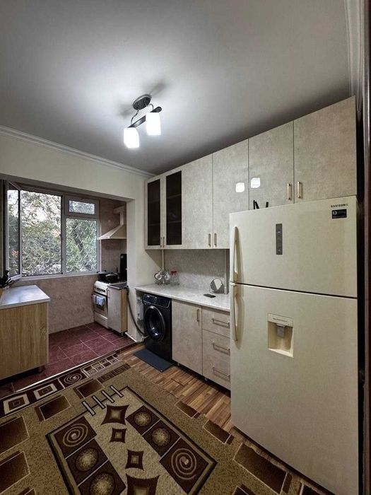 Срочно продается двух комнатная квартира в Яккасарайском районе