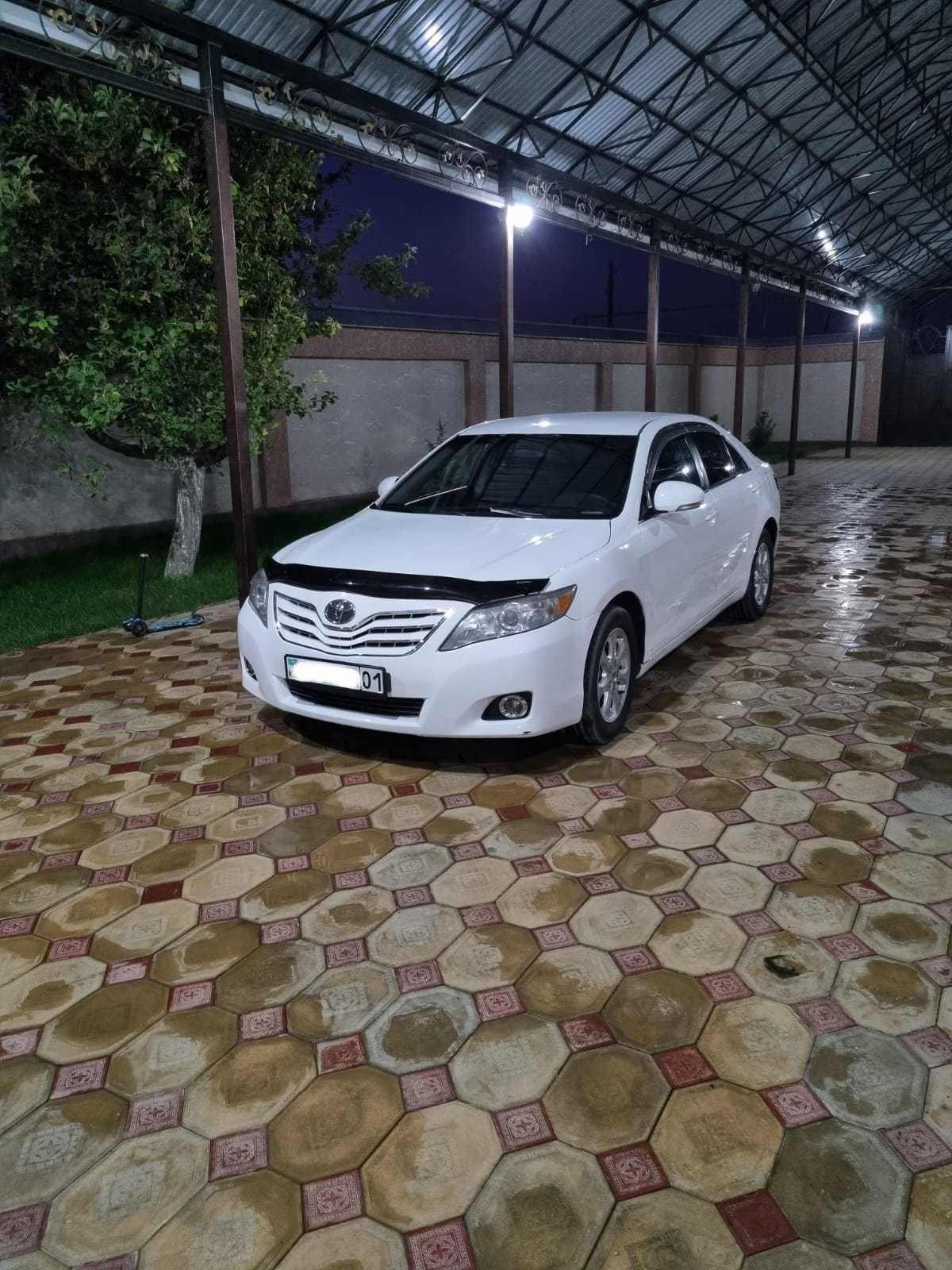 Toyota Camry 2011 г. за 7 млн тенге (срочно)