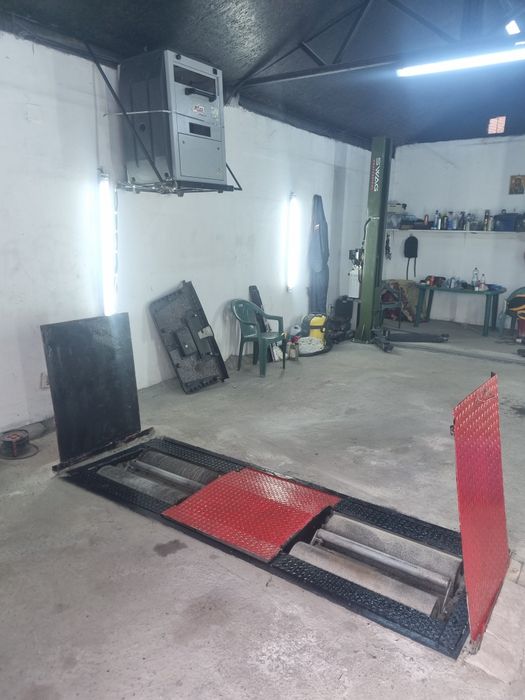 Vand 2 Elevatoare + banc de testare frane