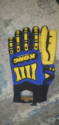 СРОЧНО продаю защитные перчатки