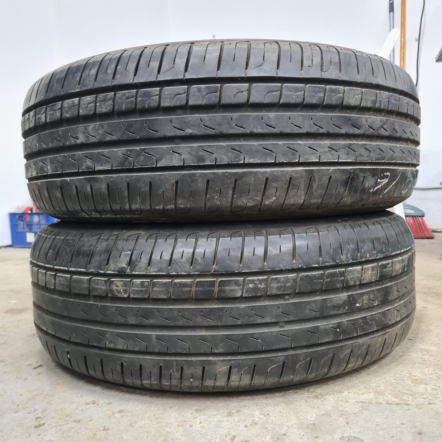 2x 205/60/16 VARA PIRELLI PROFIL 6MM Stare impecabila