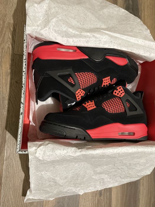 Air Jordan 4 Red Thunder