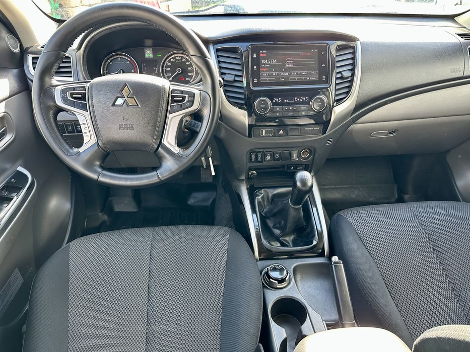 Mitsubishi L200 4x4 manual