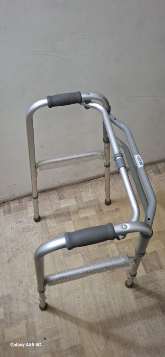 Продам новые взрослые ходунки