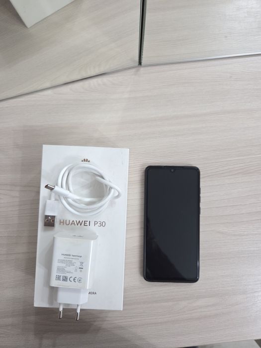 Смартфон Huawei P30