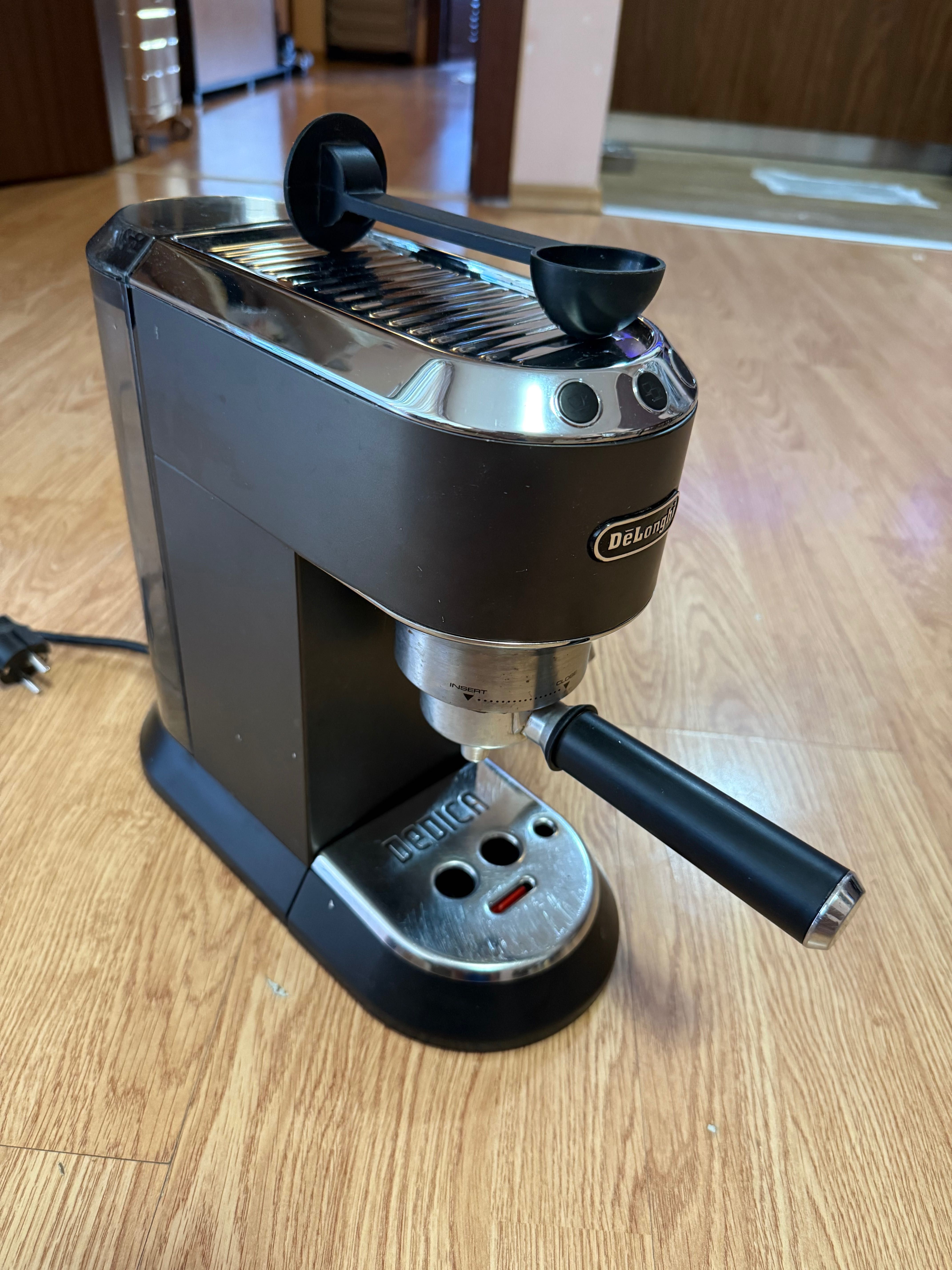 Кафемашина “Delonghi”