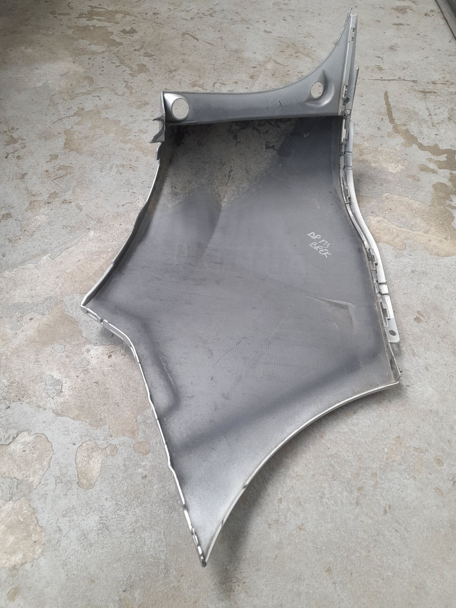 Colt Flaps Bara Dreapta Spate Renault Megane 3 Grandtour Breack Lung