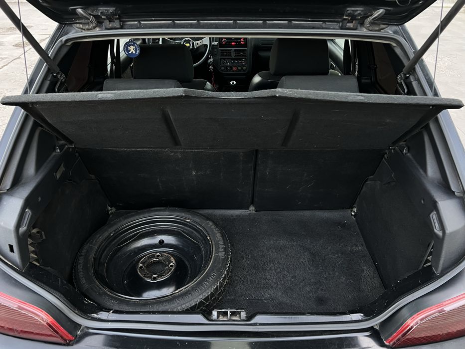 Peugeot 106 1.1 с Rallye пакет и салон