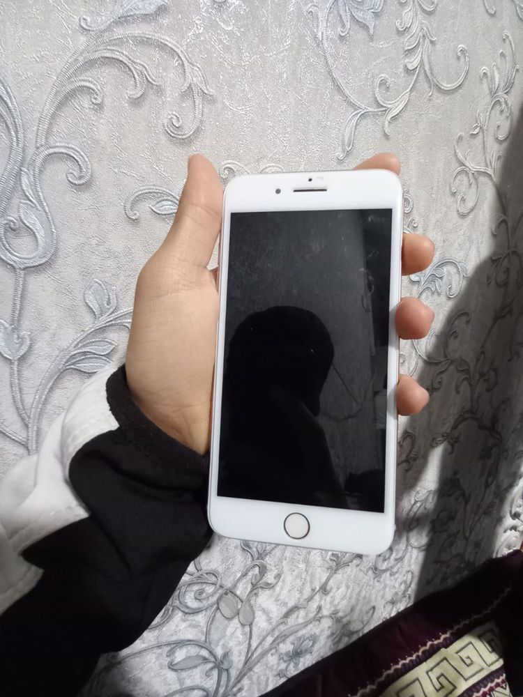 Iphone 8 plus srochna sotladi