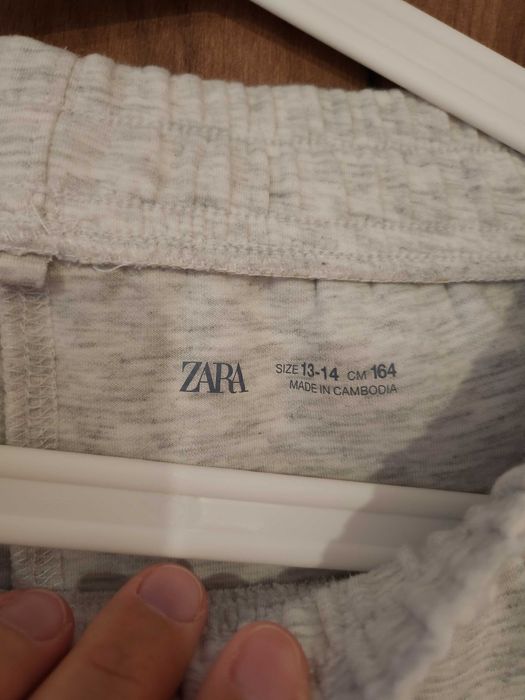 Спортен экип Zara 164(12-13години) долнище джогър панталон и суитшърт