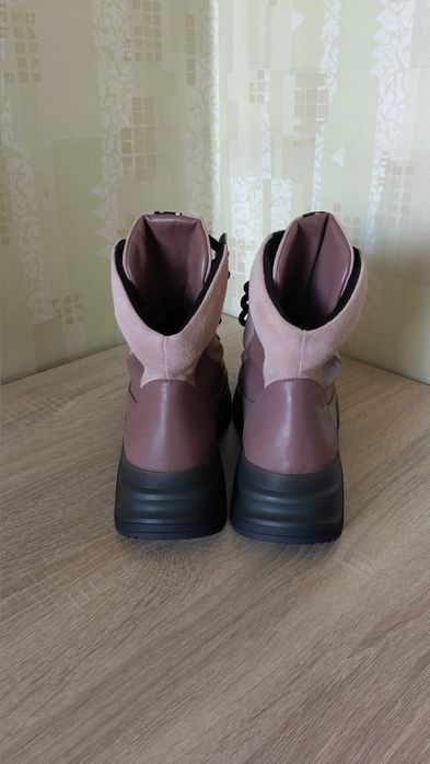 Дамски боти от естествена кожа ,,Tara Shoes", Размер 40